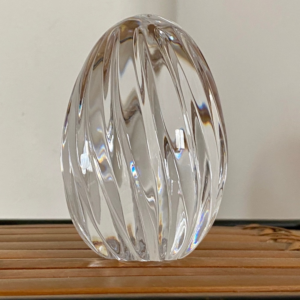 Atlantis Crystal Standing Egg